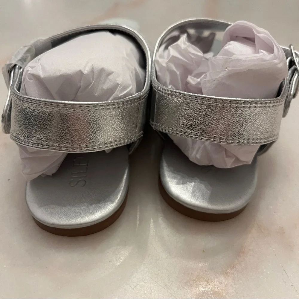 Anthro Silent D Aleen Silver Leather Thong Sandal Sz US 7-7.5‎ / EU 38 NEW